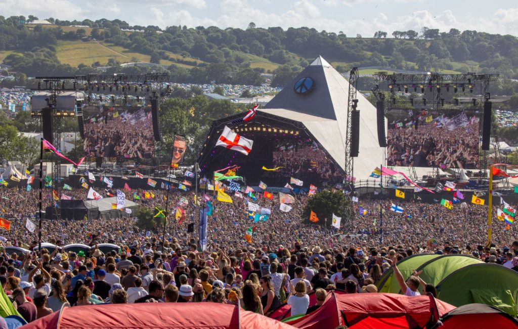 Imagem com Glastonbury