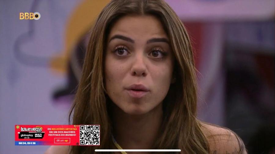 Quando ela desdenhou das situações e disse que ninguém nem ligou para o caso de racismo Imagem com Quando ela desdenhou das situações e disse que ninguém nem ligou para o caso de racismo